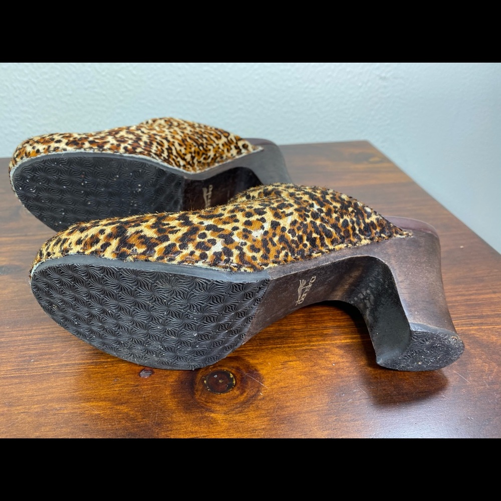 Dansko Cheetah Print Mules/Slides Size: 10 - image 5